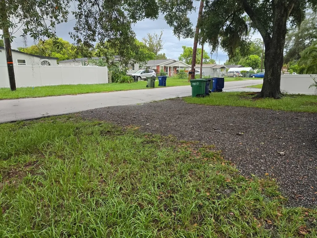 9320 N Elmer Street Tampa FL 33612