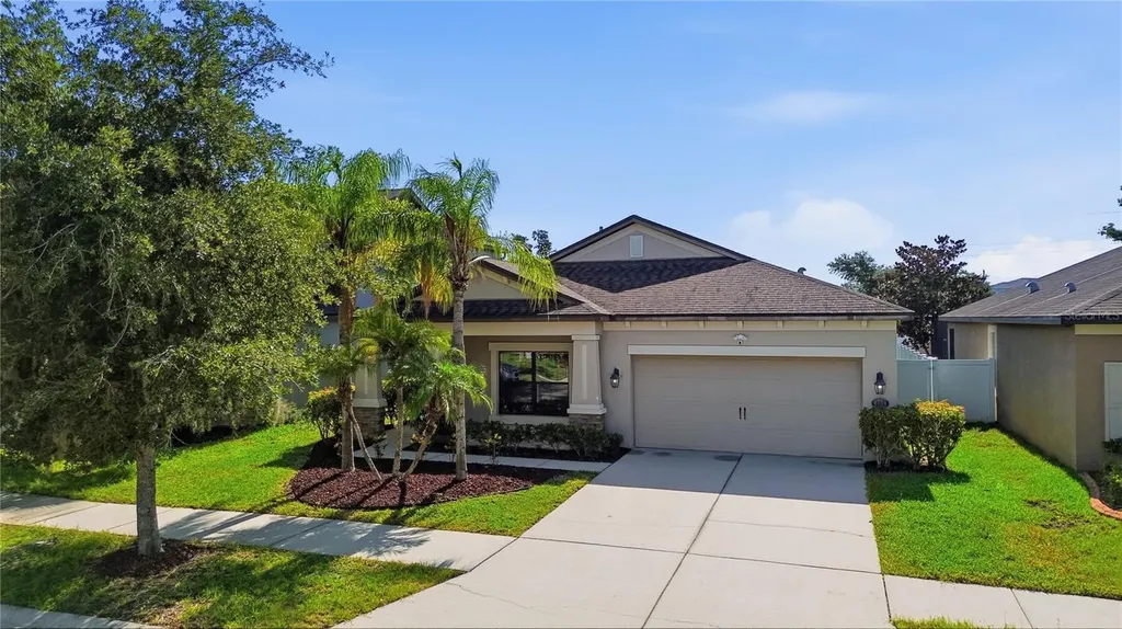 4738 Woods Landing Lane Tampa FL 33619