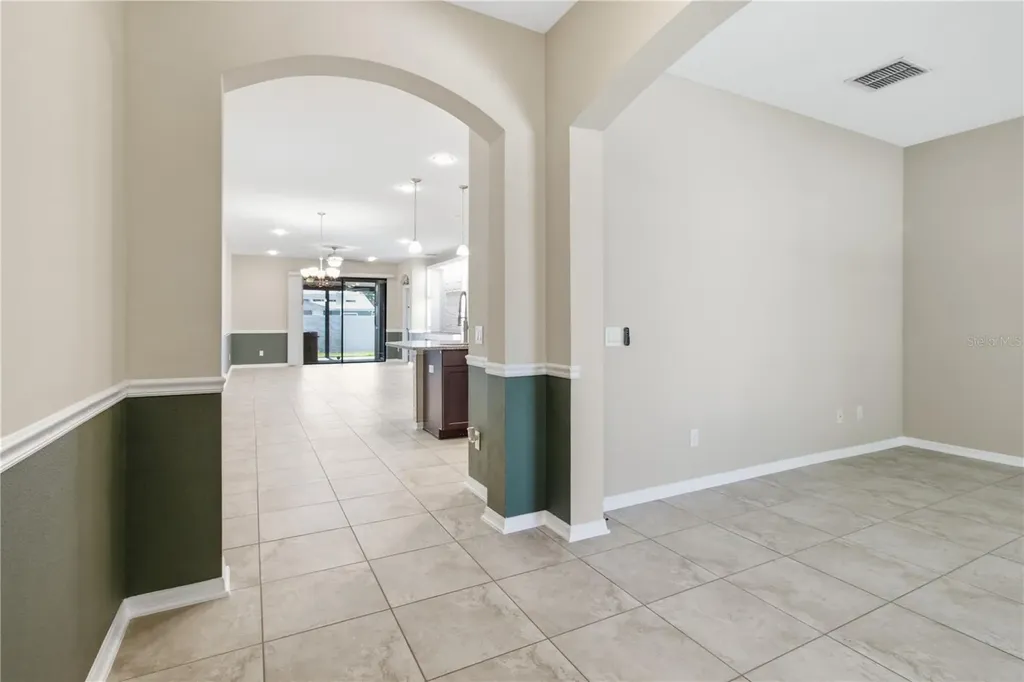 4738 Woods Landing Lane Tampa FL 33619