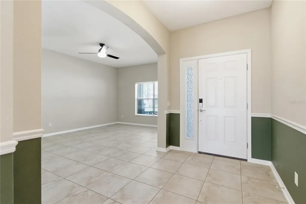 4738 Woods Landing Lane Tampa FL 33619