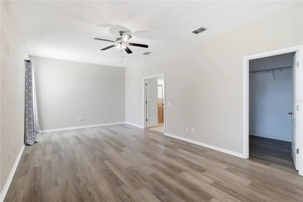 4738 Woods Landing Lane Tampa FL 33619