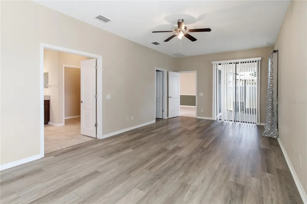 4738 Woods Landing Lane Tampa FL 33619