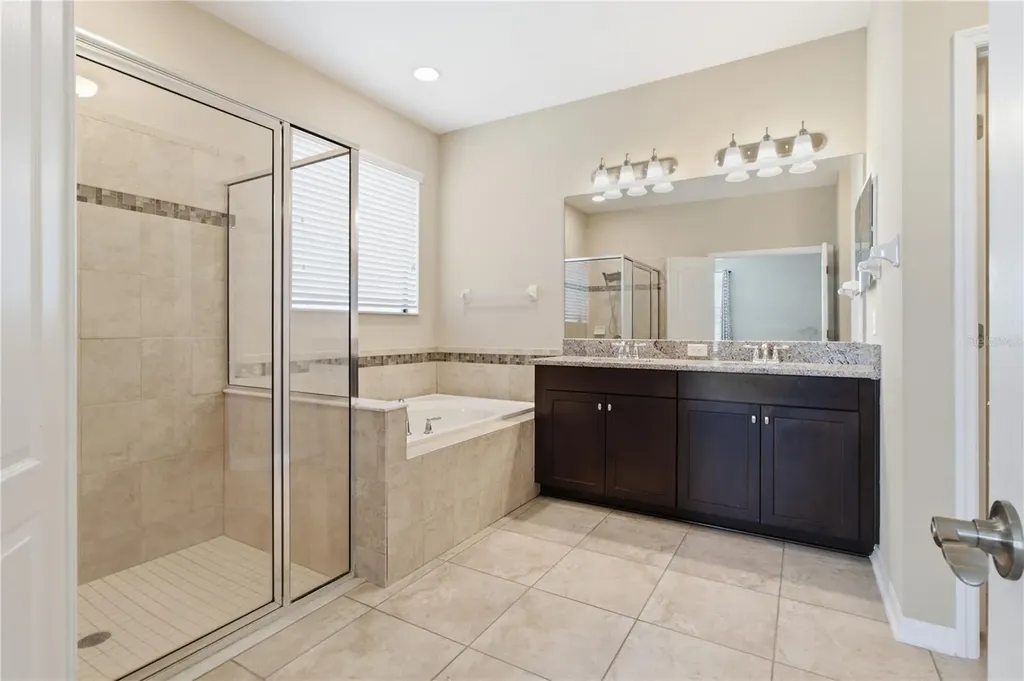 4738 Woods Landing Lane Tampa FL 33619