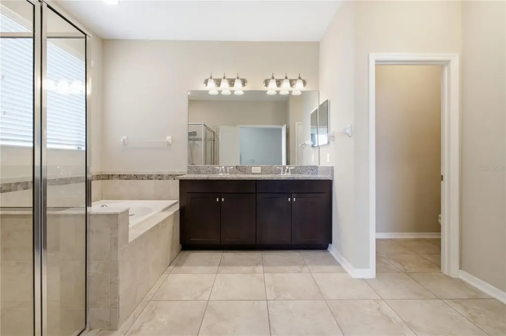 4738 Woods Landing Lane Tampa FL 33619