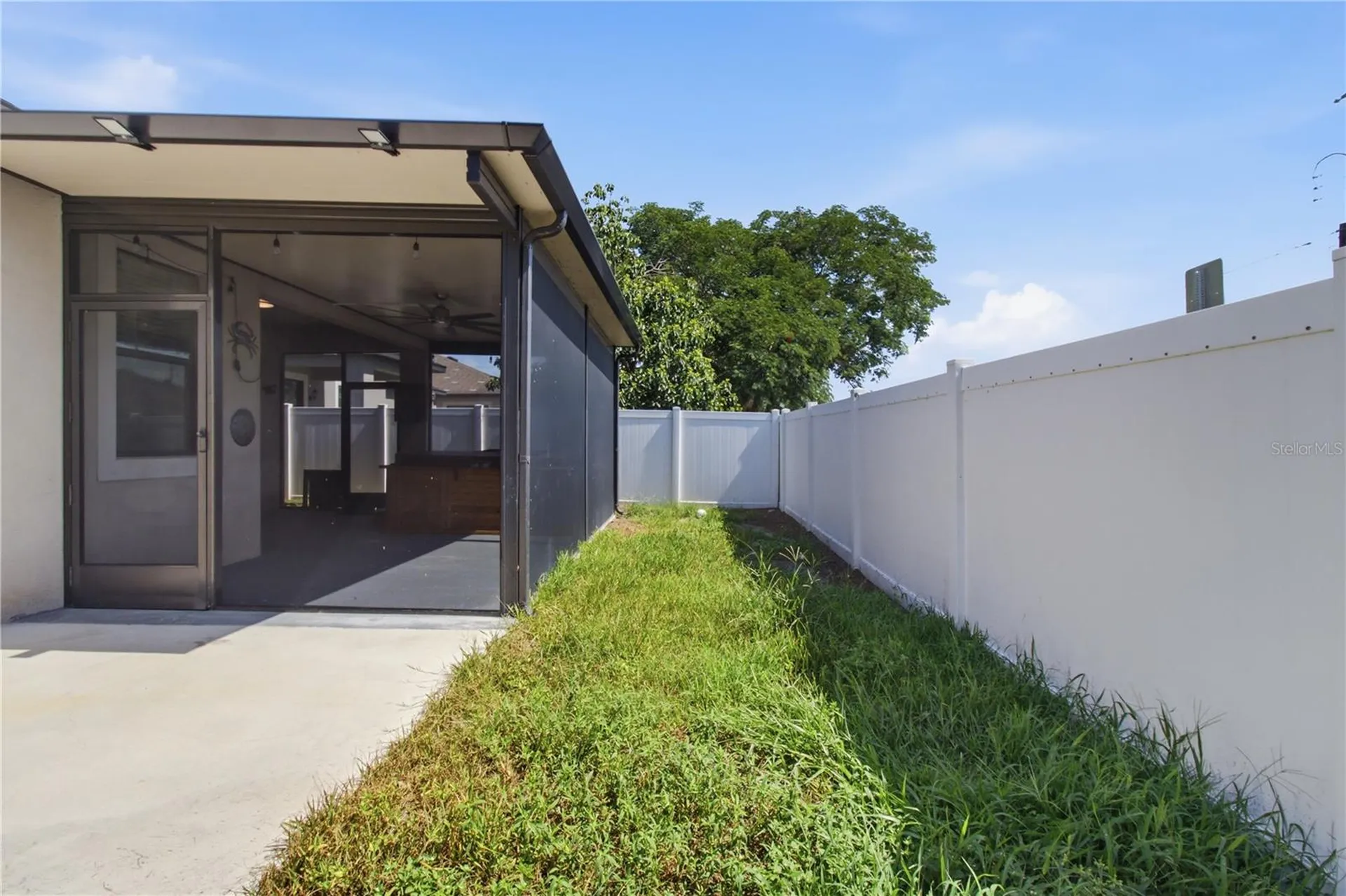 4738 Woods Landing Lane Tampa FL 33619