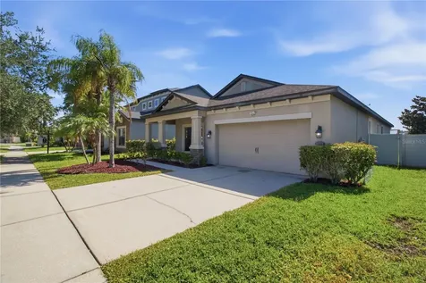 4738 Woods Landing Lane Tampa FL 33619