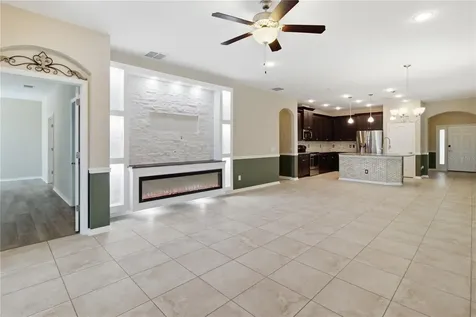 4738 Woods Landing Lane Tampa FL 33619