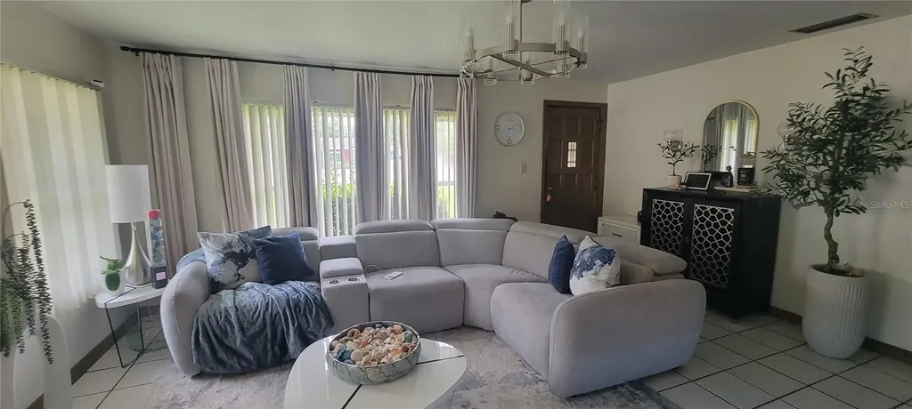 1223 57th Avenue E Bradenton FL 34203