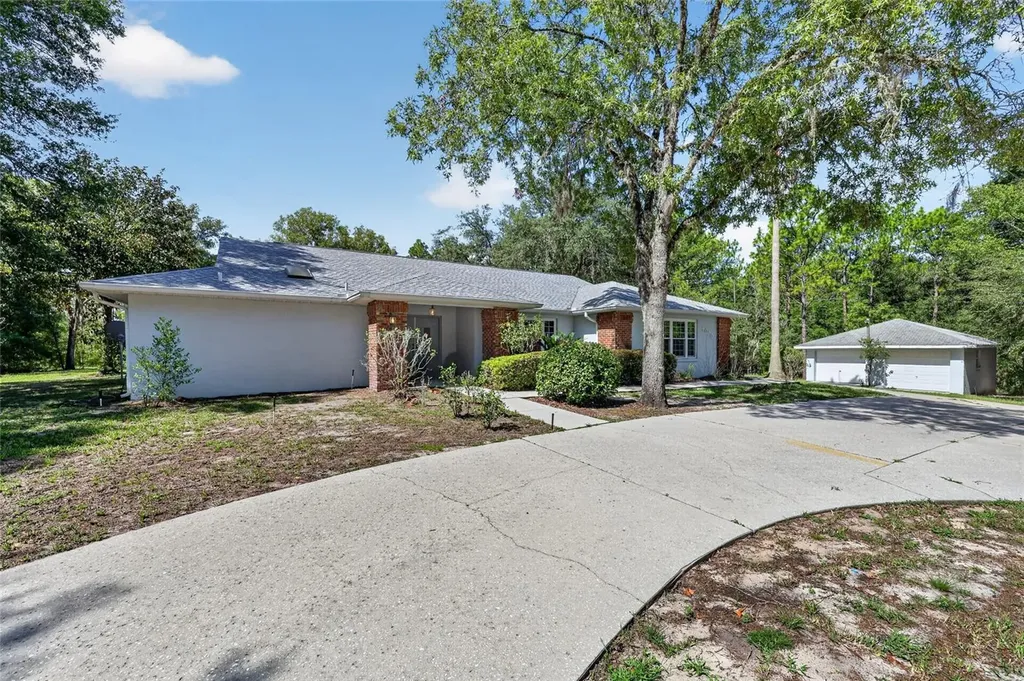 9000 SW 203rd Court Dunnellon FL 34431