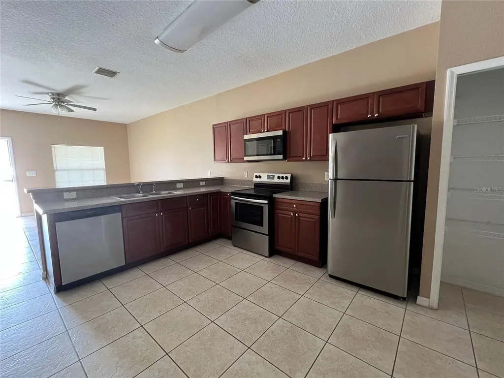 832 Abbeville Court Kissimmee FL 34759