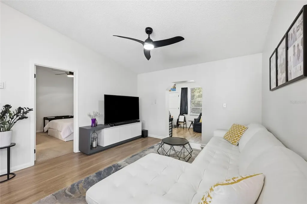 250 Homewood Avenue Debary FL 32713