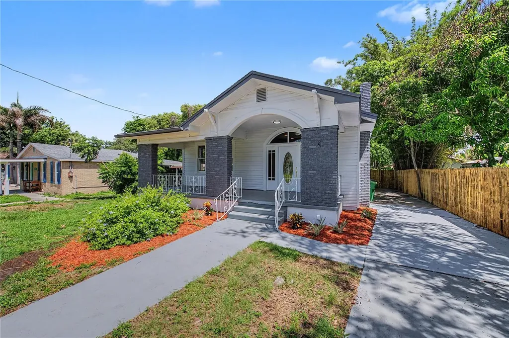 1920 E Paris Street Tampa FL 33610