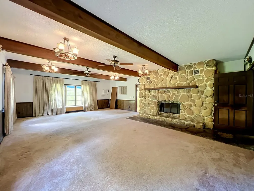 125 Snow Hill Road Geneva FL 32732