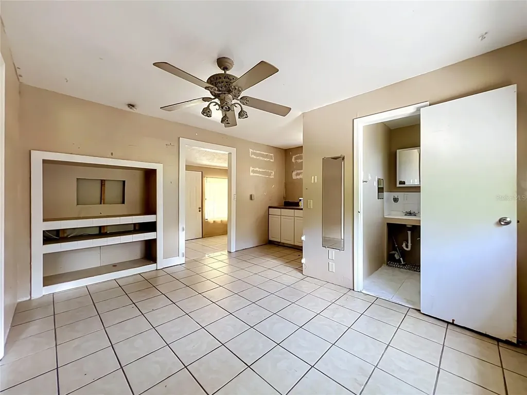 125 Snow Hill Road Geneva FL 32732