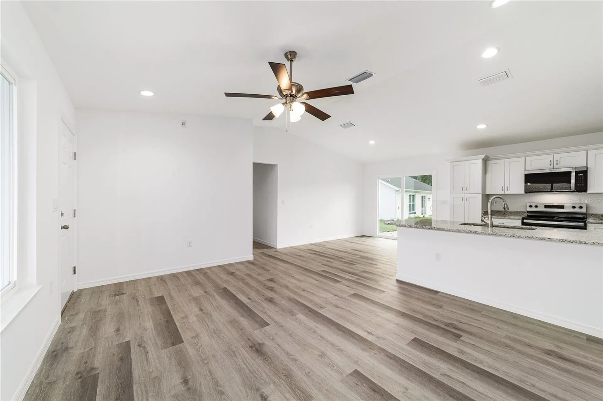 34 Maple Lane Ocklawaha FL 32179