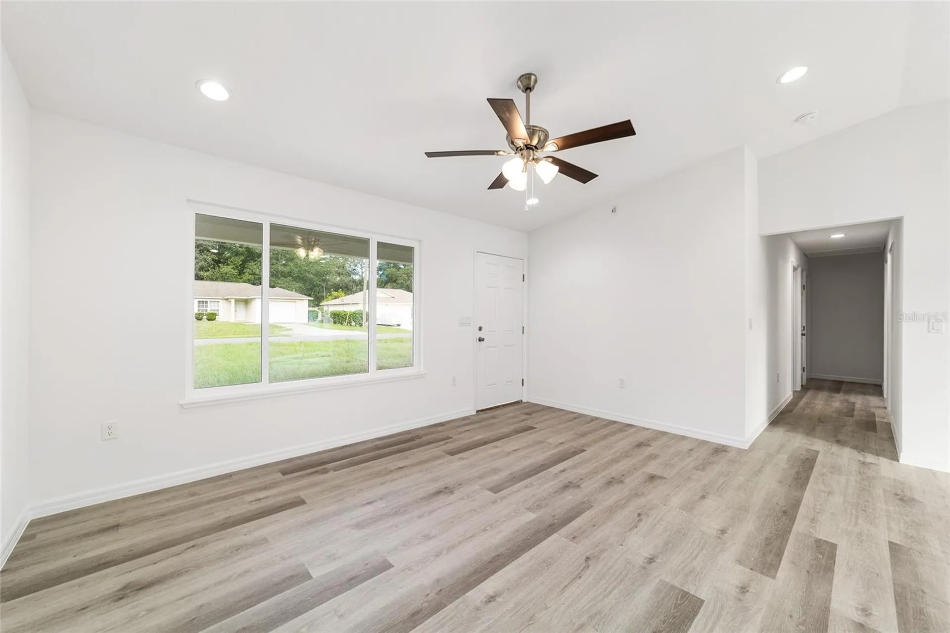 34 Maple Lane Ocklawaha FL 32179