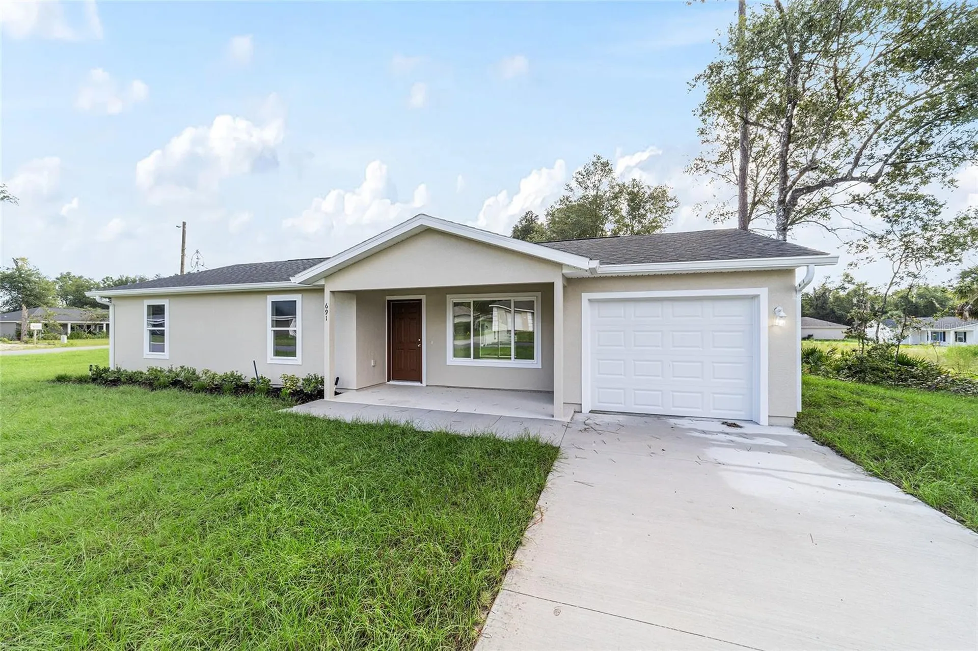 34 Maple Lane Ocklawaha FL 32179