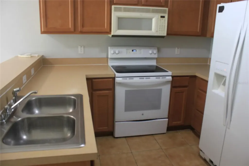 669 Cresting Oak Circle Orlando FL 32824