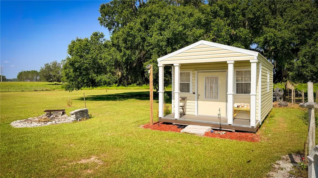 7820 SW 32nd Street Bushnell FL 33513