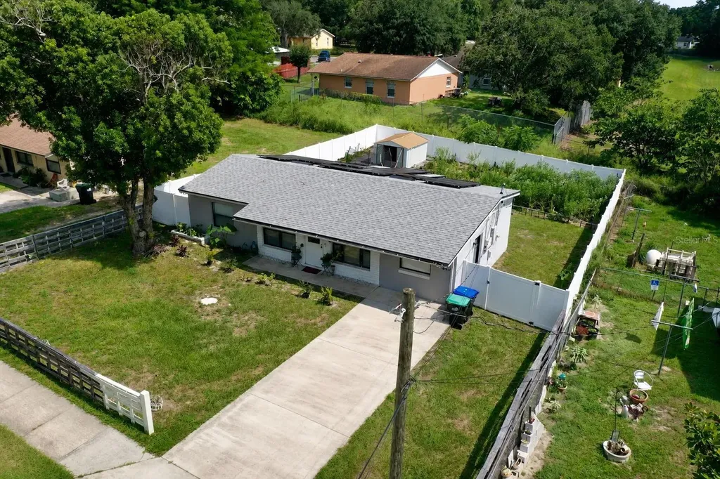414 W Ella J Gilmore Street Apopka FL 32703