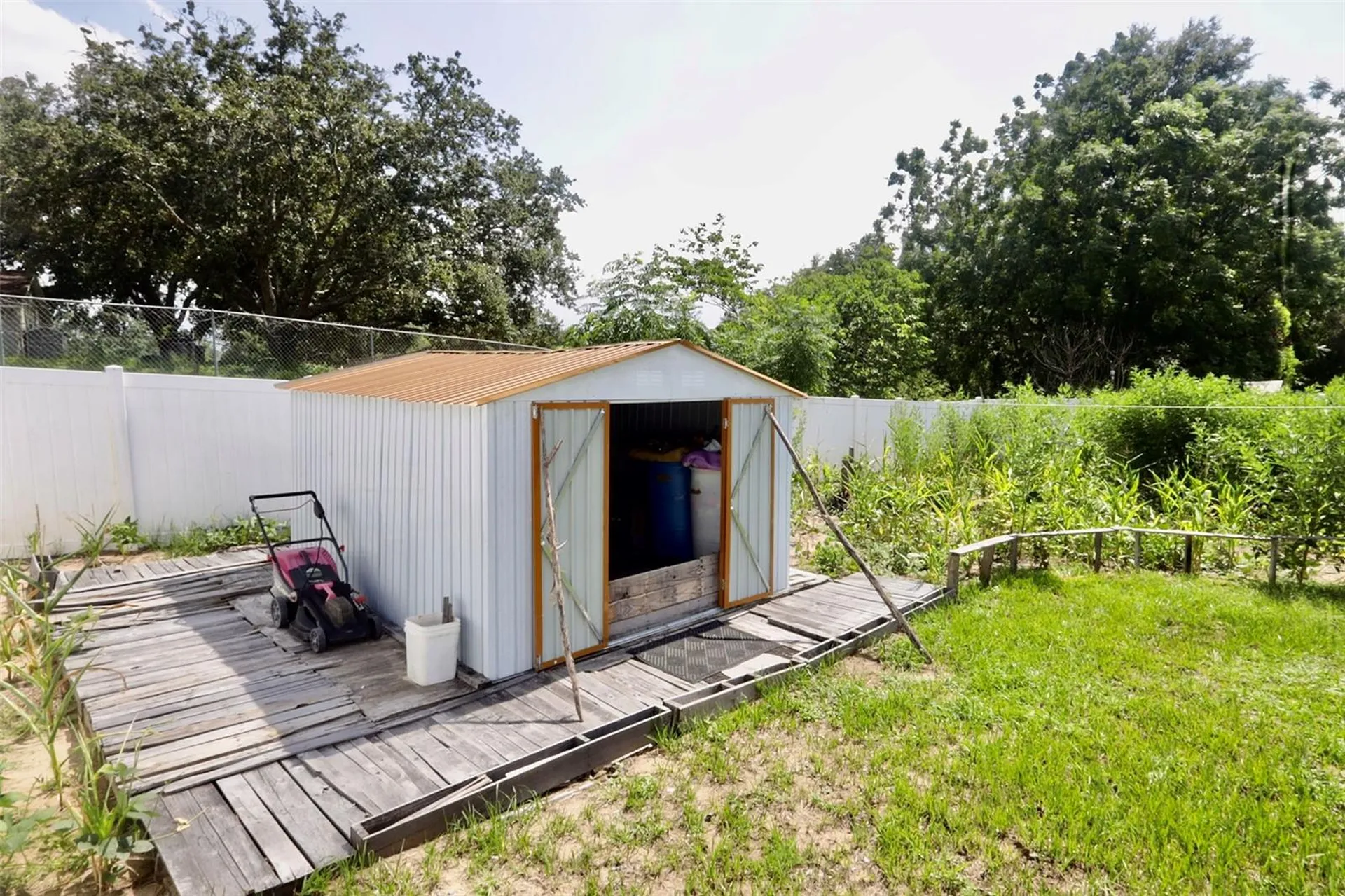 414 W Ella J Gilmore Street Apopka FL 32703