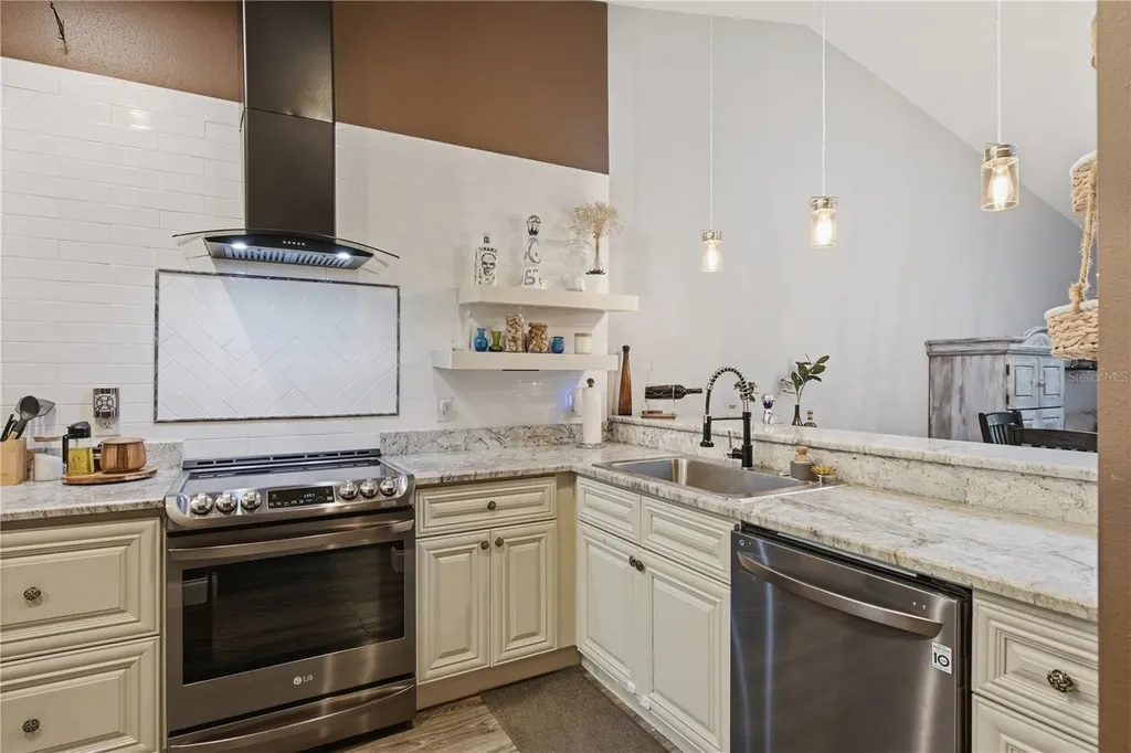 594 Daventry Square Palm Harbor FL 34683
