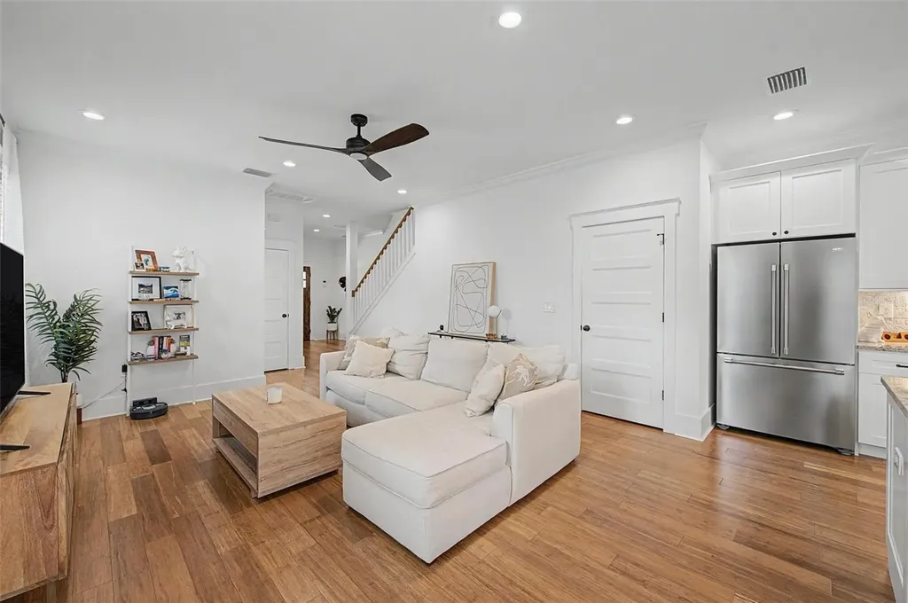 911 E Osborne Avenue Tampa FL 33603