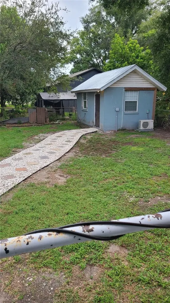 1703 E 29th Avenue Tampa FL 33605