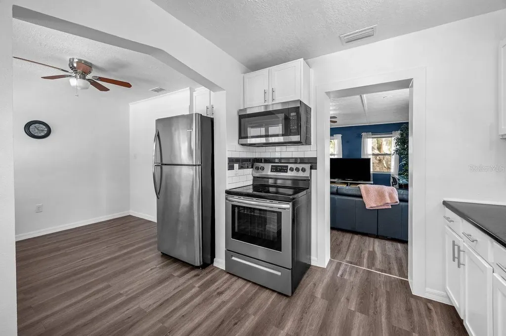 706 N Old Wire Road Wildwood FL 34785