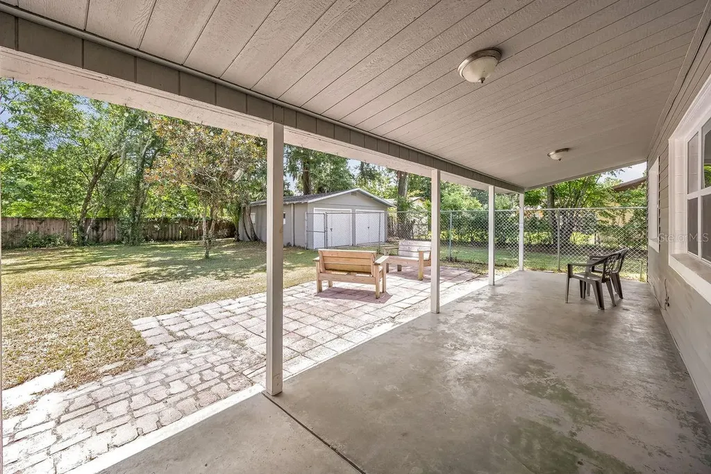 706 N Old Wire Road Wildwood FL 34785