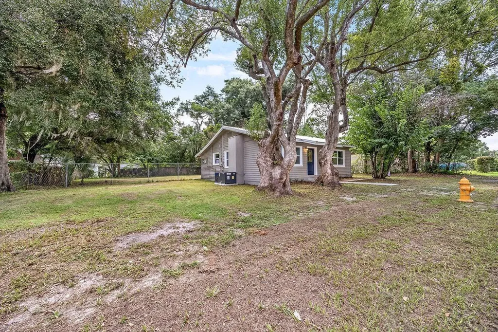 706 N Old Wire Road Wildwood FL 34785