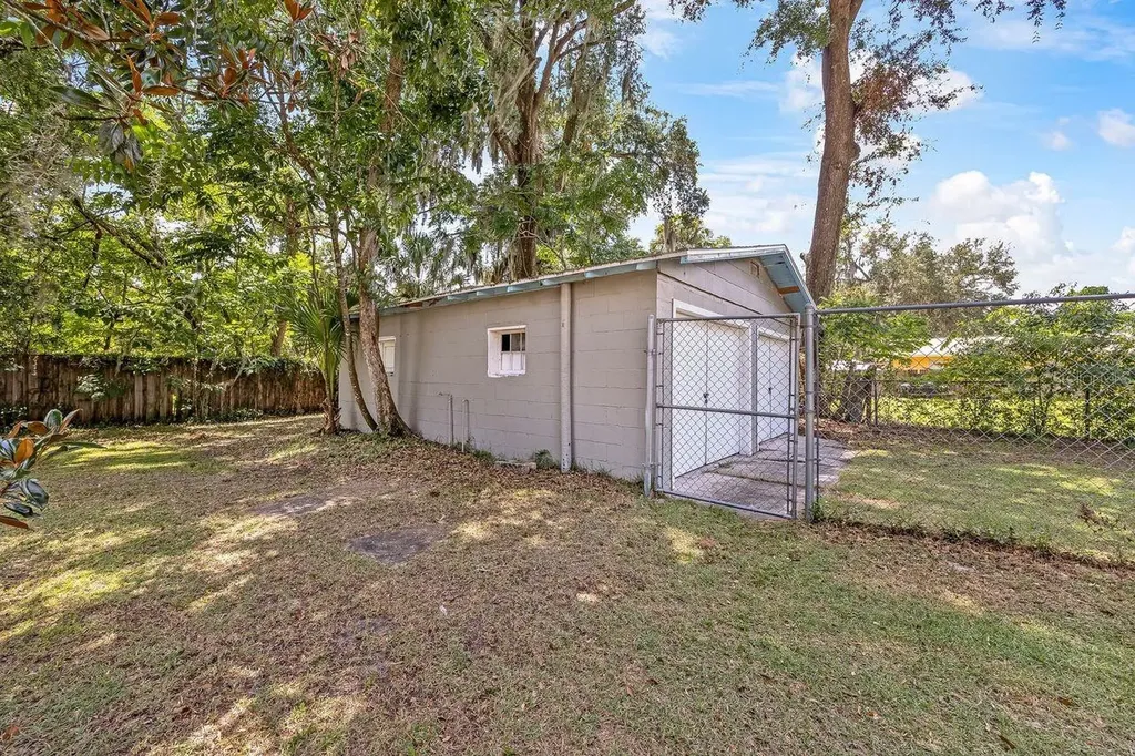 706 N Old Wire Road Wildwood FL 34785