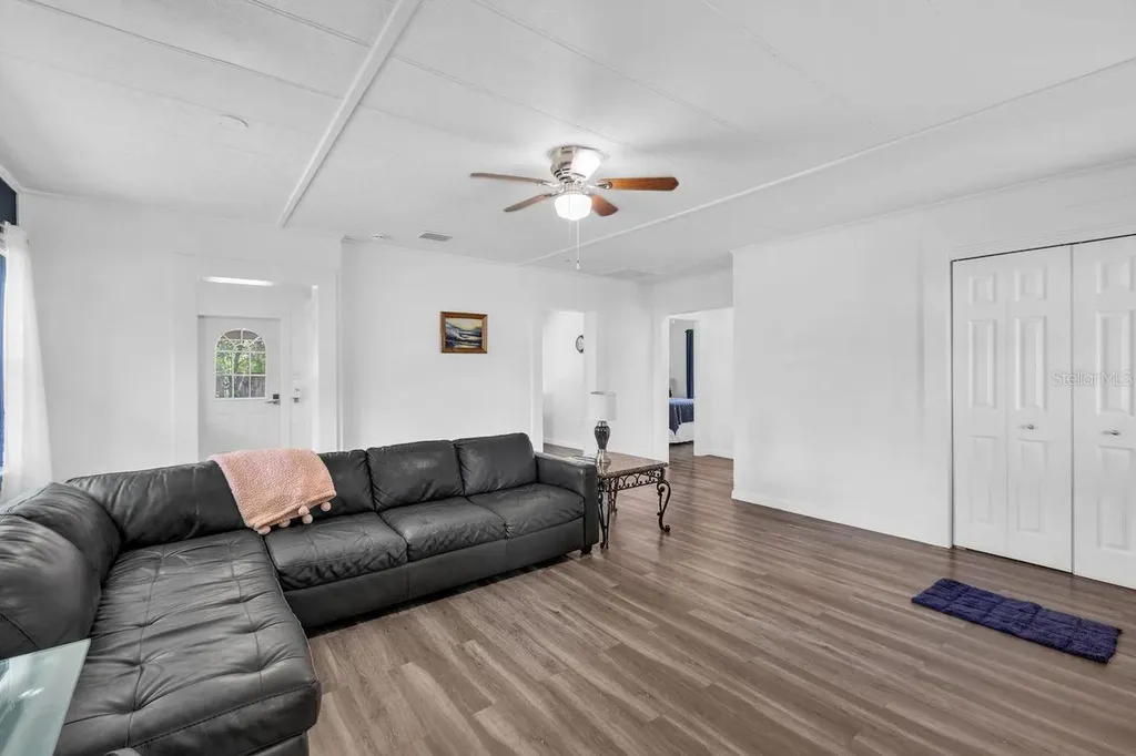 706 N Old Wire Road Wildwood FL 34785