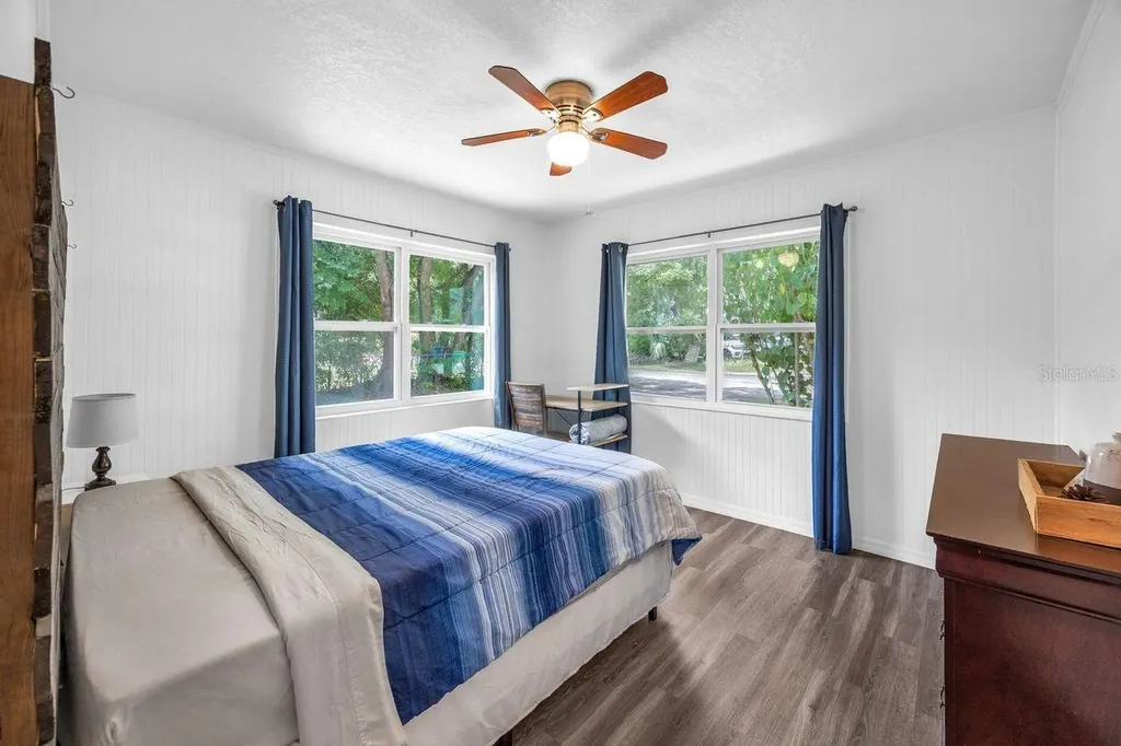 706 N Old Wire Road Wildwood FL 34785