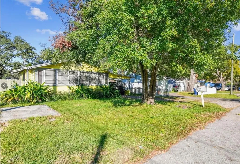 1915 W Fern Street Tampa FL 33604