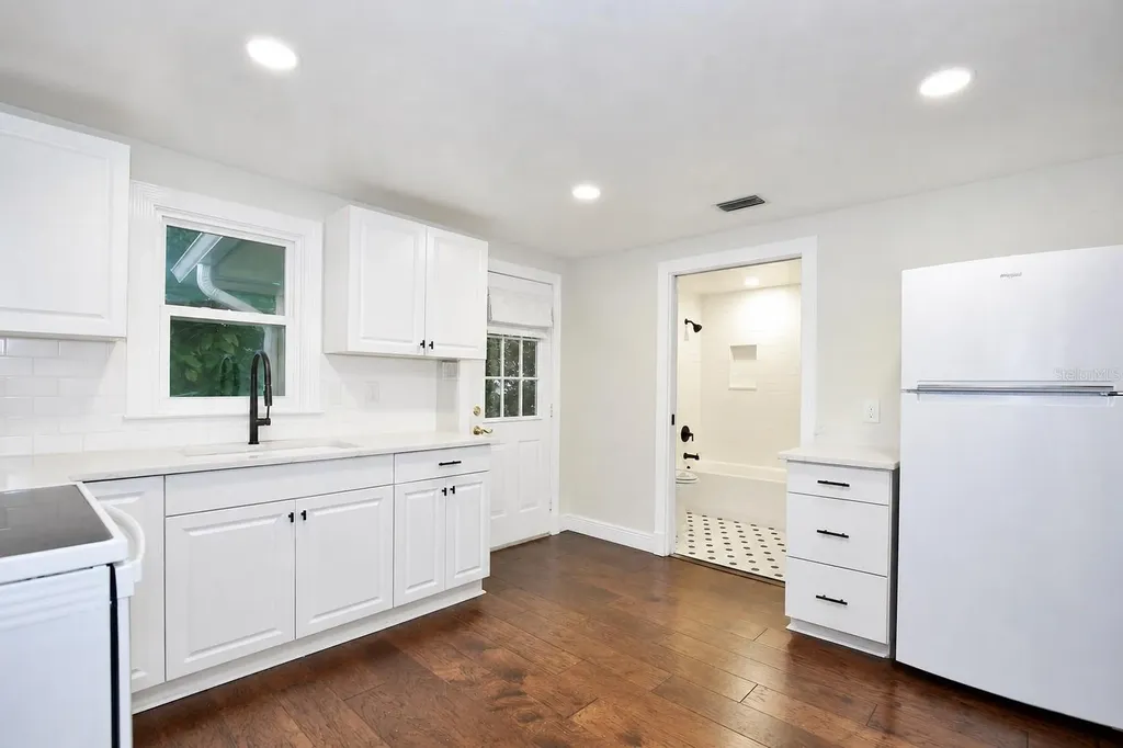 819 N Westmoreland Drive Orlando FL 32804