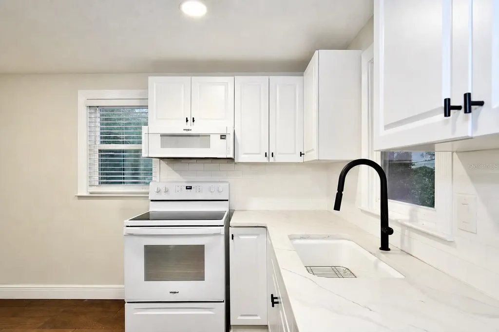 819 N Westmoreland Drive Orlando FL 32804