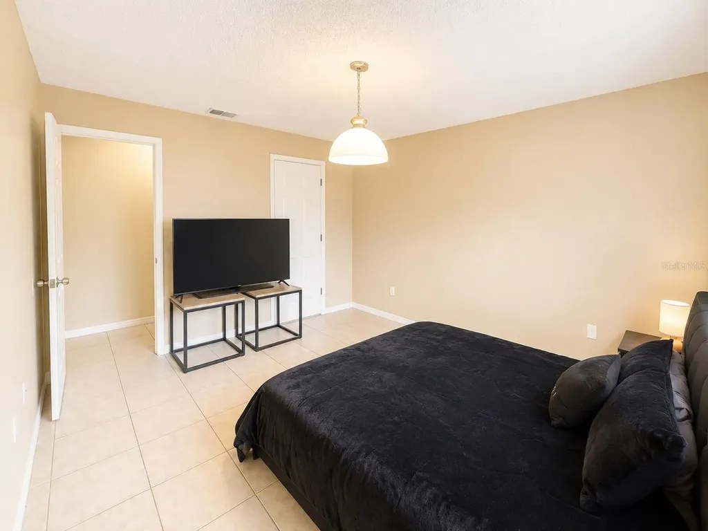 1218 Bermuda Lakes Lane Kissimmee FL 34741
