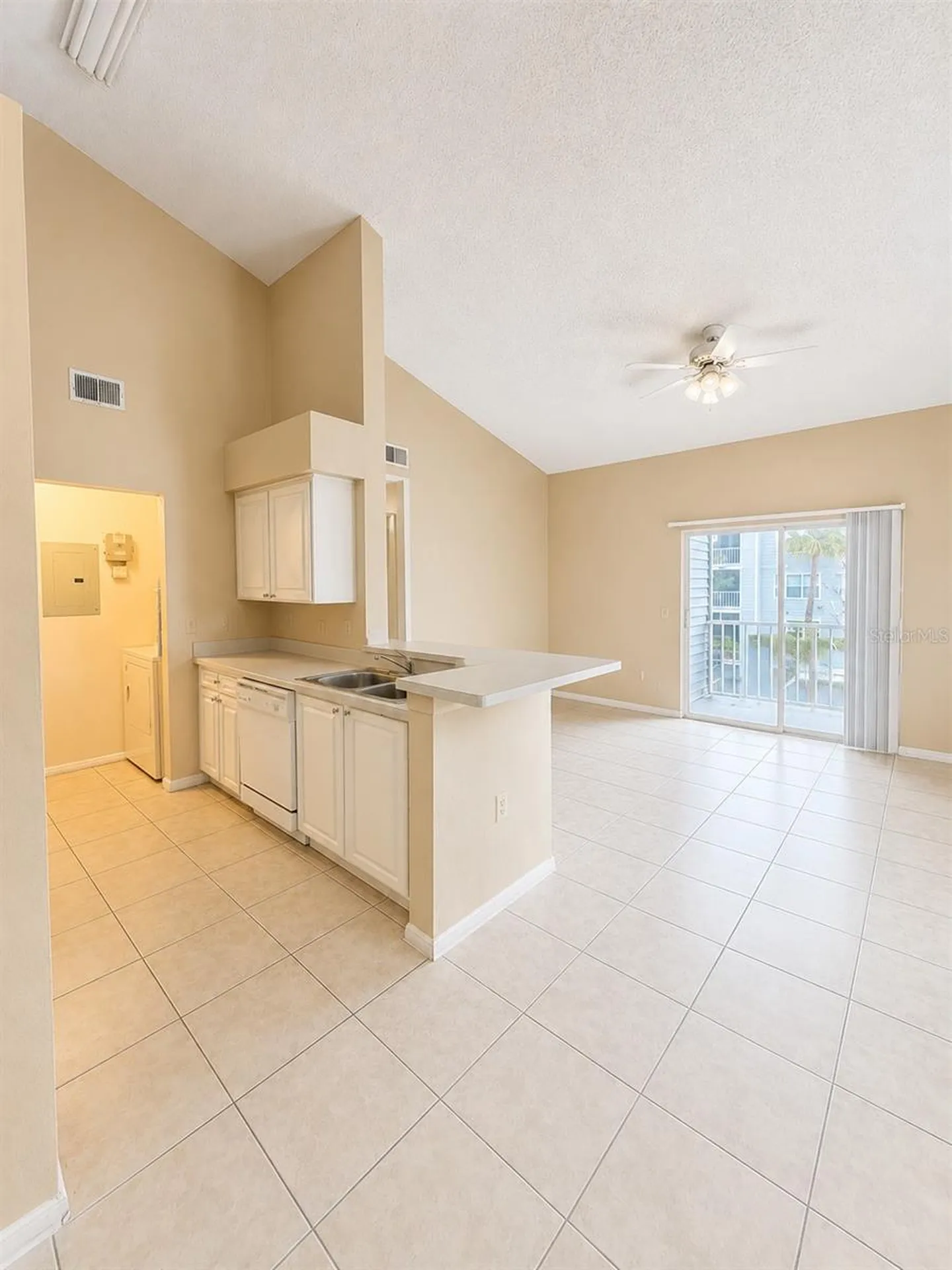 1218 Bermuda Lakes Lane Kissimmee FL 34741
