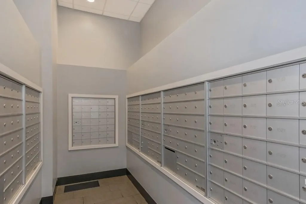 1208 E Kennedy Boulevard Tampa FL 33602