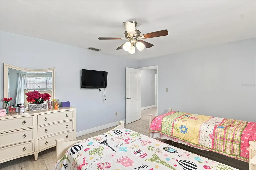 6513 N Manhattan Avenue Tampa FL 33614