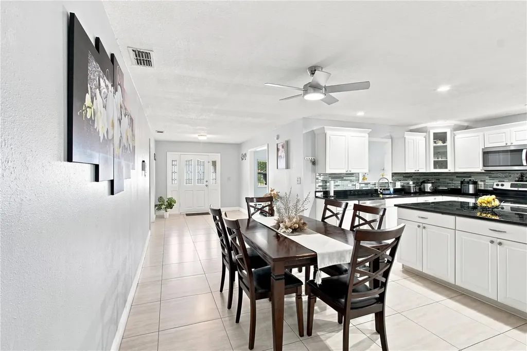 6513 N Manhattan Avenue Tampa FL 33614