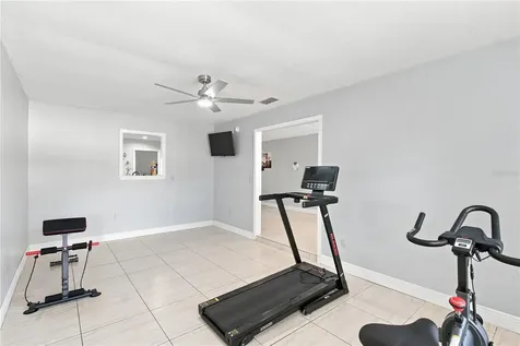 6513 N Manhattan Avenue Tampa FL 33614
