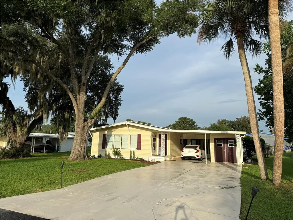 35 Seminole Path Wildwood FL 34785