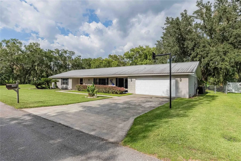 5934 Ridge Drive Lakeland FL 33813