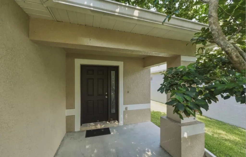 18165 Canal Pointe Street Tampa FL 33647