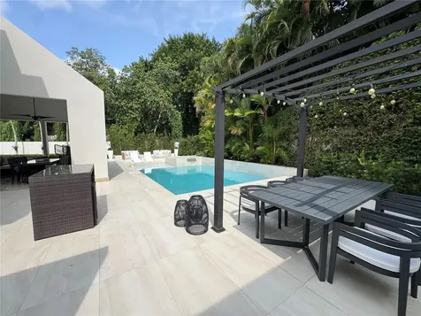 #9 Palma Real Estancias De Torrimar Guaynabo PR 00966