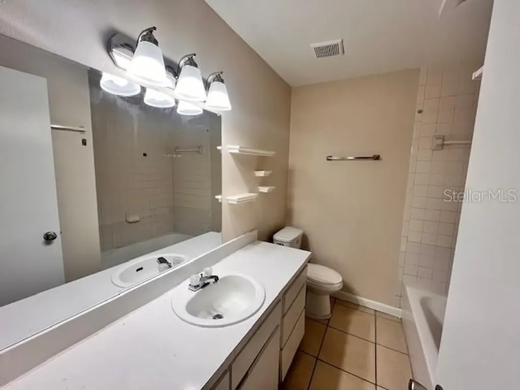 8518 N Lynn Avenue Tampa FL 33604