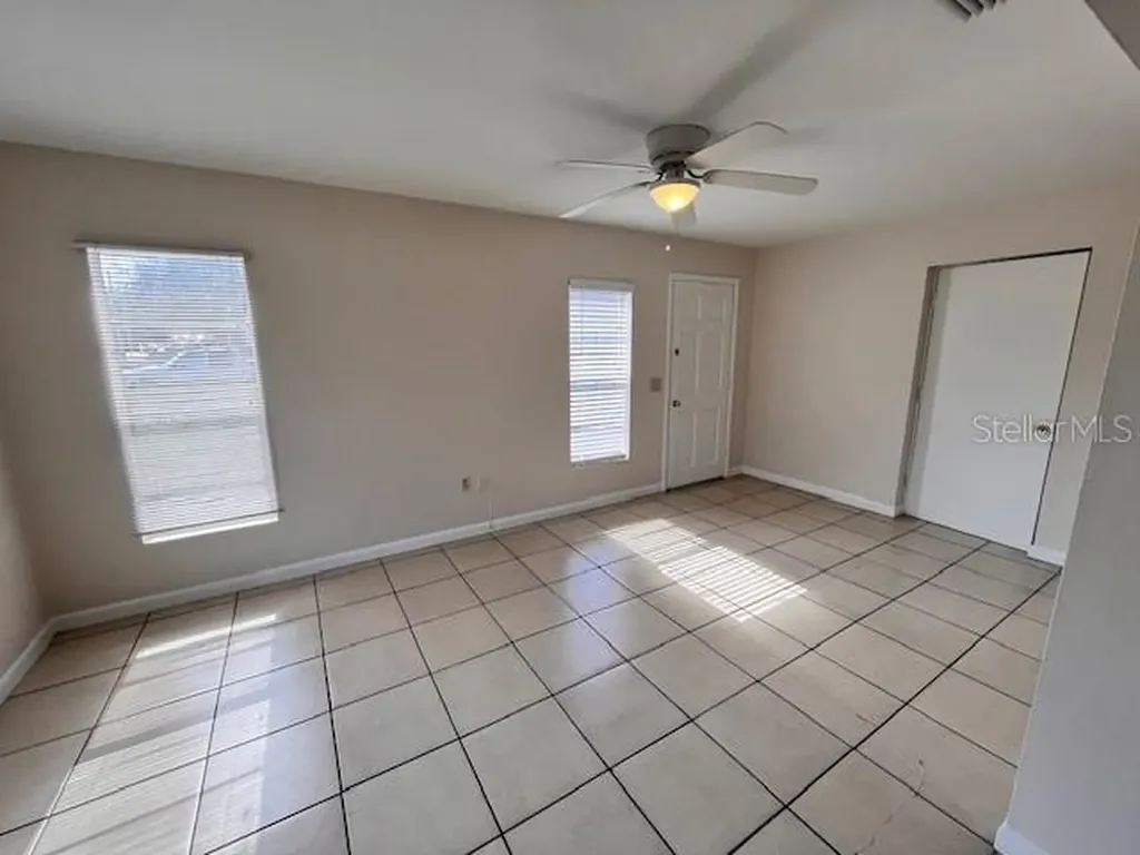 8518 N Lynn Avenue Tampa FL 33604