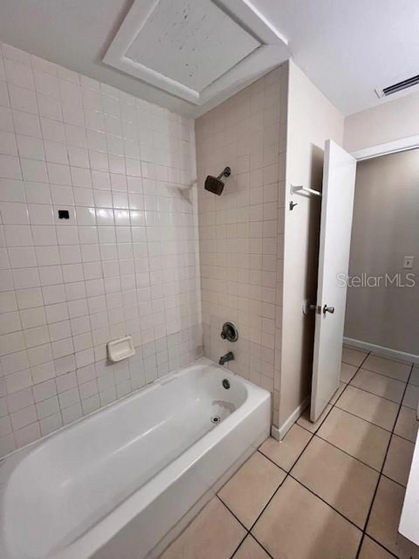 8518 N Lynn Avenue Tampa FL 33604
